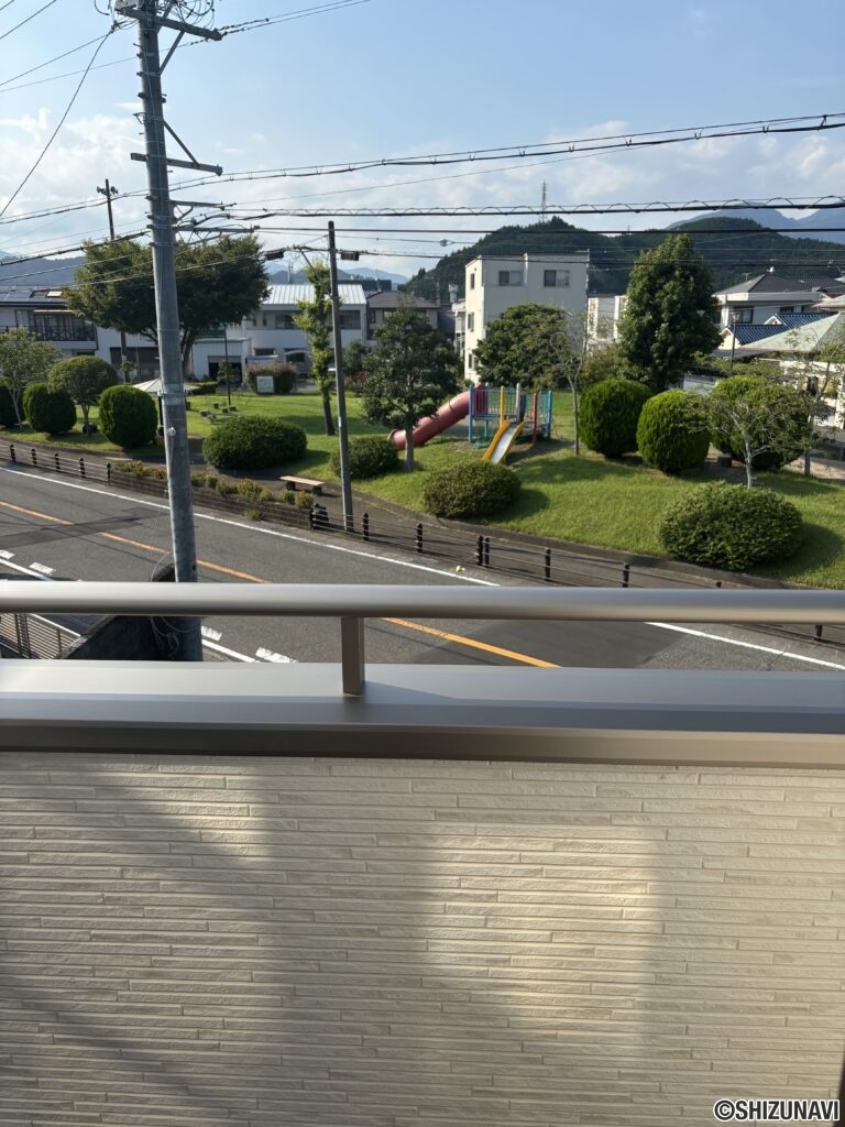1号棟　2階正面ベランダの画像です。