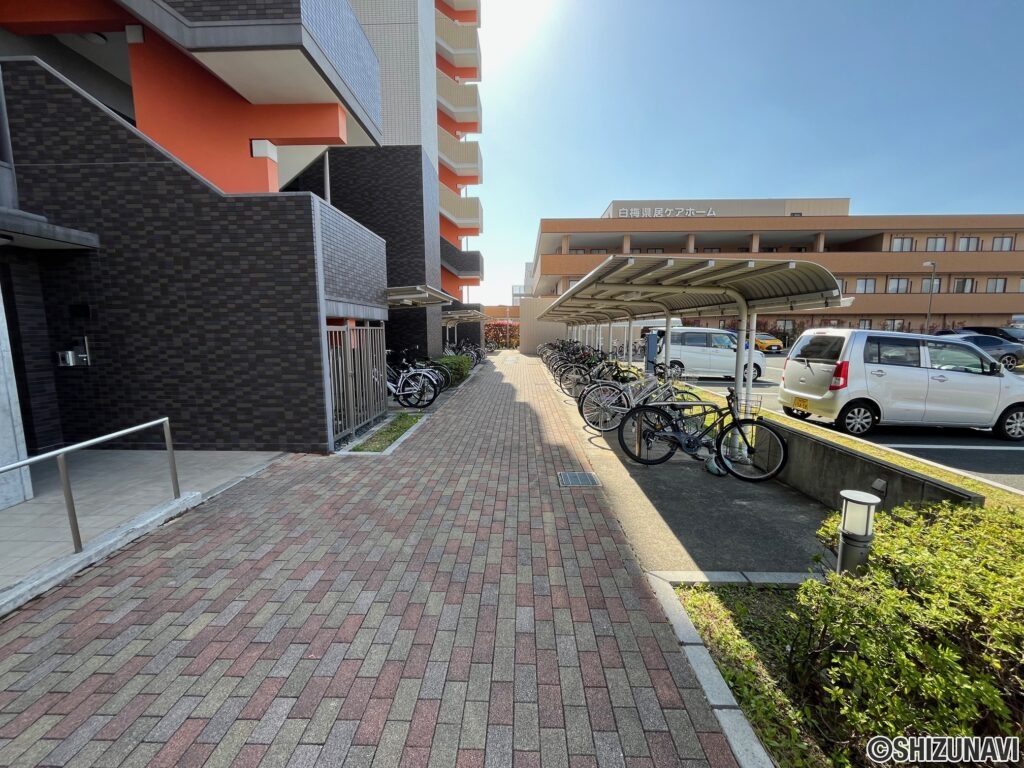 ラック式自転車置場
