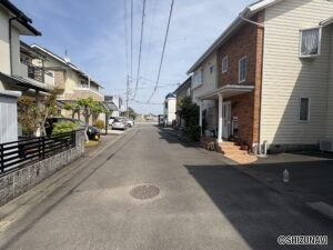 前面道路（私道）