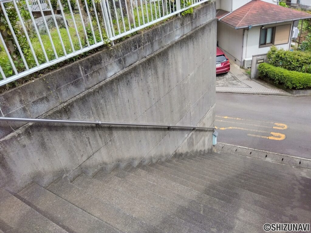 裾野市茶畑　中古住宅　外観