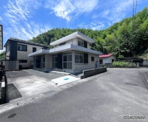 藤枝市藤岡4丁目　2階建て　3LDKの物件画像