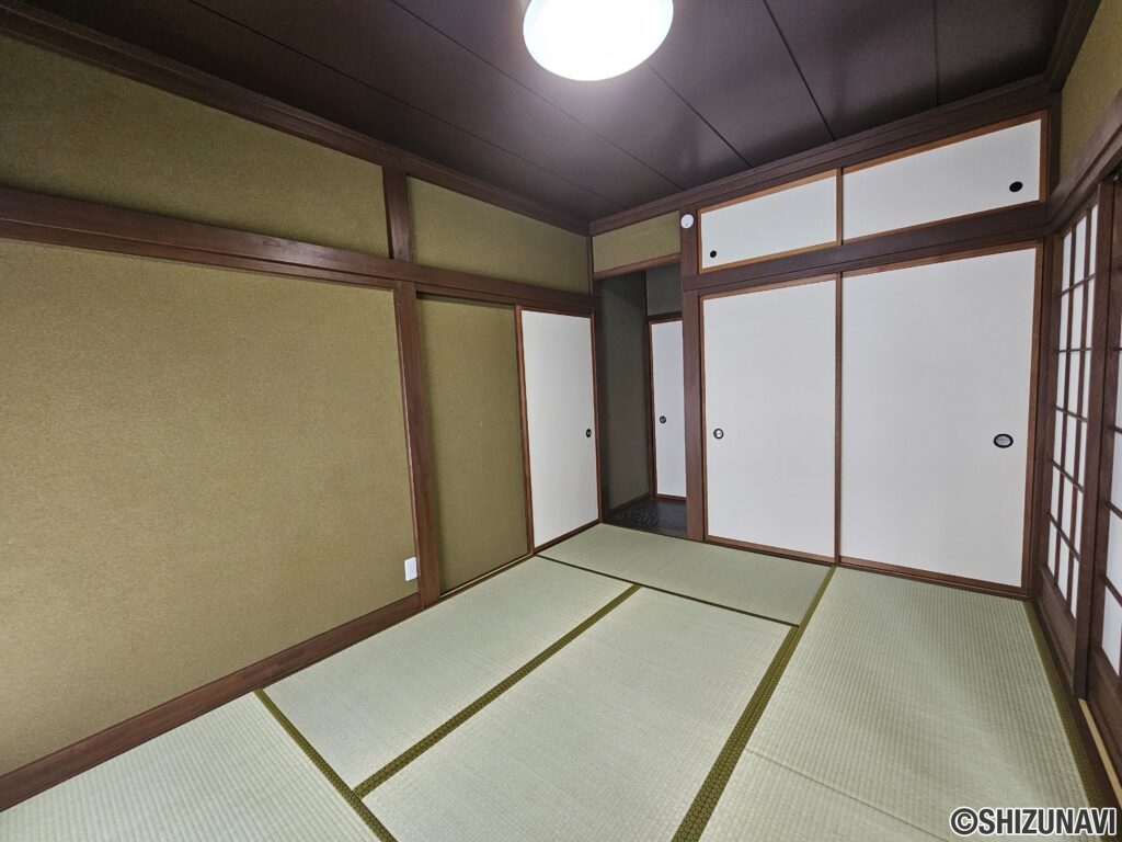 キッチン横　和室