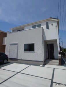 【2号棟】建物外観スタイリッシュな雰囲気の外観です！