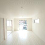 【2号棟】ＬＤＫキッチンからの展望。リビング全体が見渡せるため、お料理をしながら、お子様の様子を確認できます！