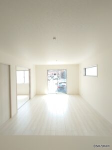 【2号棟】ＬＤＫキッチンからの展望。リビング全体が見渡せるため、お料理をしながら、お子様の様子を確認できます！