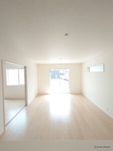 【1号棟】ＬＤＫキッチンからの展望。リビング全体が見渡せるため、お料理をしながら、お子様の様子を確認できます！