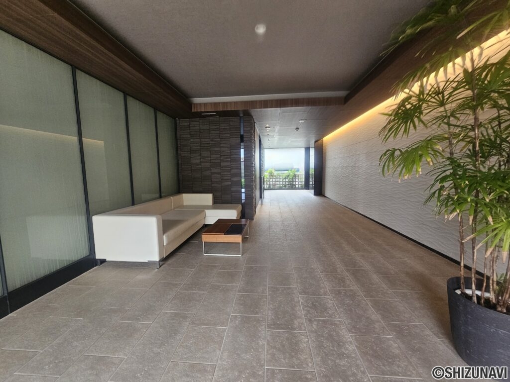 【仲介手数料不要】サーパス沼津本田町　408号　角部屋の画像