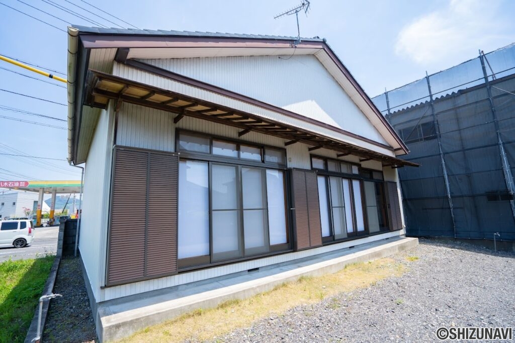 建物庭側