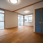 空き家買取専科　藤岡4丁目　リビング横11.8帖洋室