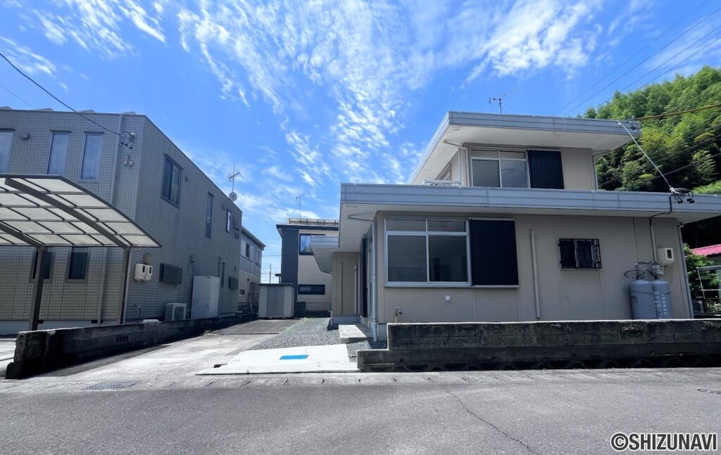 空き家買取　藤岡4丁目　駐車場拡張
