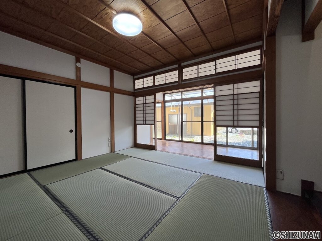 1階和室　別角度です。
