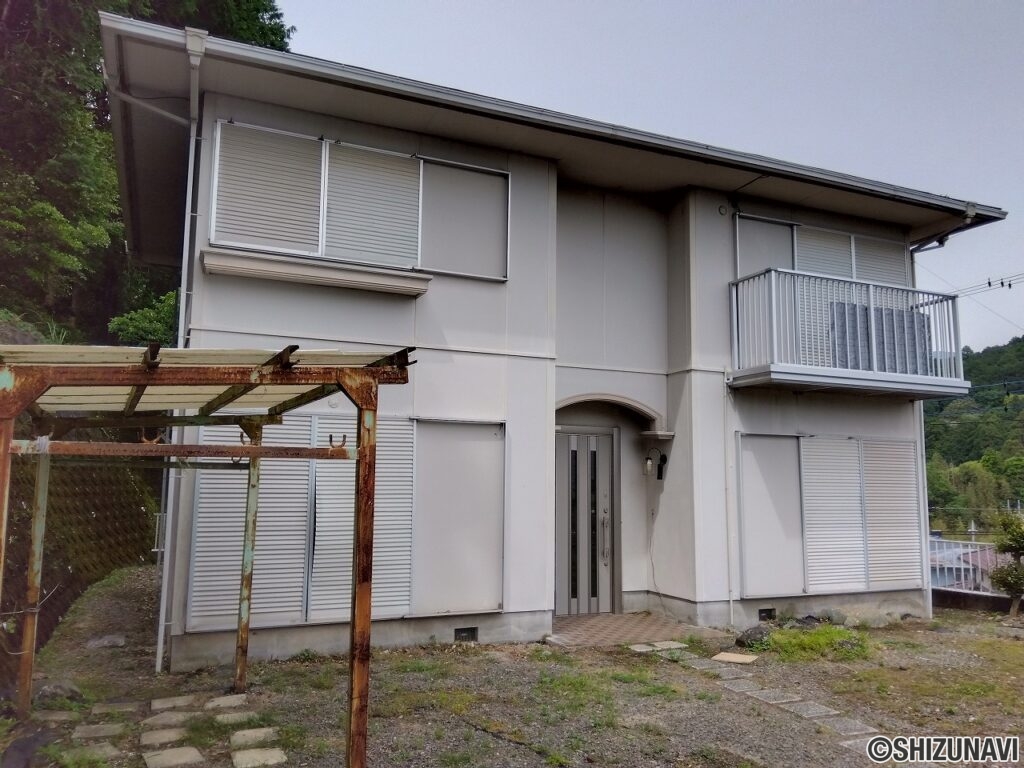裾野市茶畑　中古住宅　外観