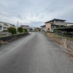 物件北側前面道路にも接道をしております。（建築基準法上の道路ではございません。）