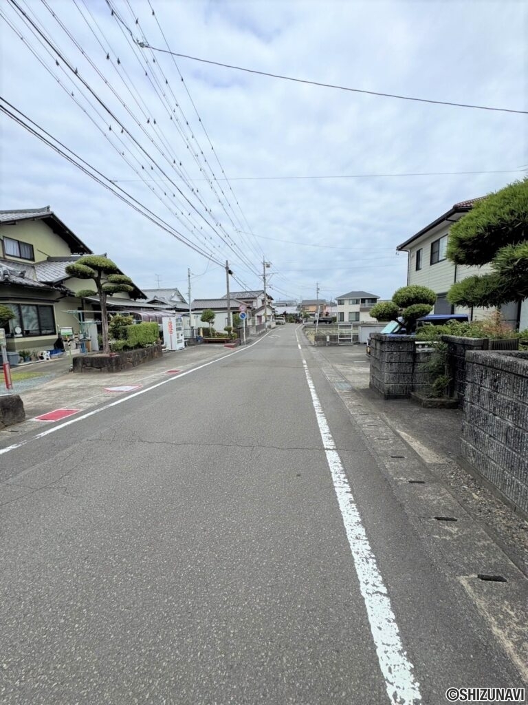 前面道路も約5.3ｍございます♪