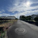 物件北側前面道路にも接道をしております。（建築基準法上の道路ではございません。）