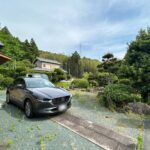 【リフォーム前/駐車場・庭】お庭は植栽の剪定を行います。