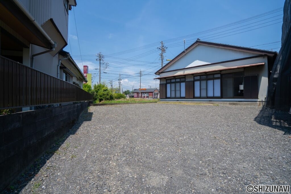 建物庭側・庭