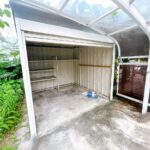 駐車場奥には物置もついております。
