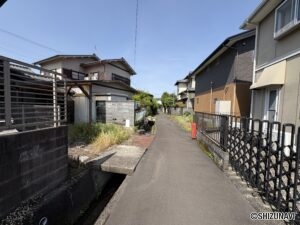 北東 前面道路①