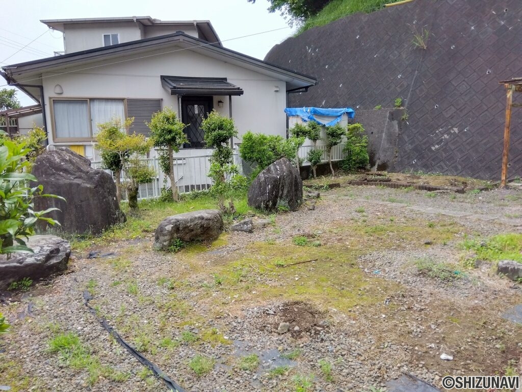 裾野市茶畑　中古住宅　外観