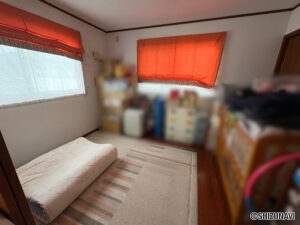 ３階北西の洋室です。