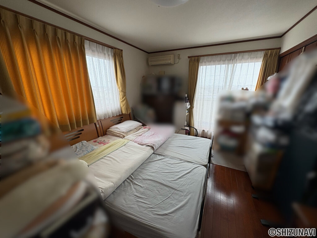 ３階南東の洋室です。