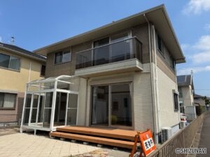 建物全景【庭側】