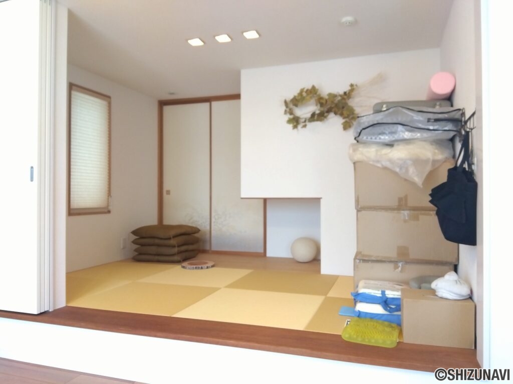 リビング横　小上がり