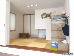 リビング横　小上がり