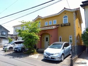 裾野市平松　3LDK　こだわり溢れる平成建設施工の「ソーラーサーキットの家」の物件画像