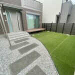 玄関までのアプローチです