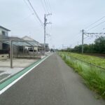 前面道路です