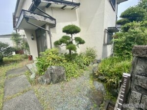 建物入口です