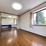 洋室12帖は広々とした室内空間。