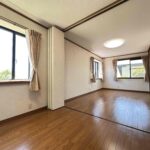 洋室12帖は広々とした室内空間。