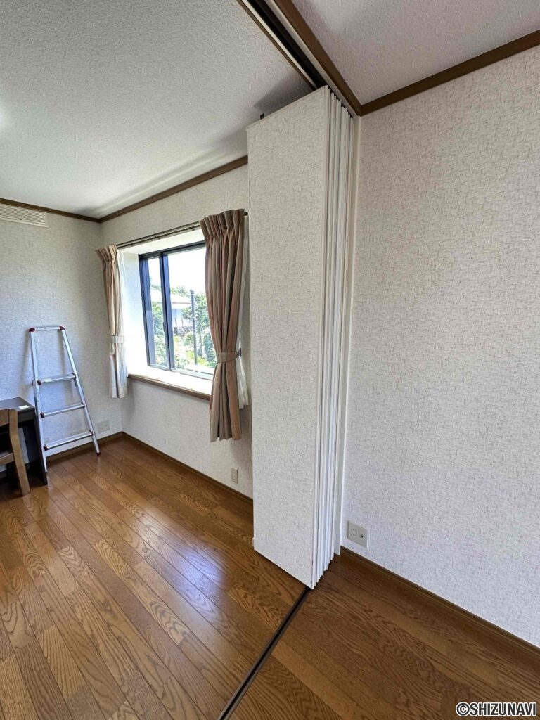 洋室12帖は間仕切りで二部屋にわけることもできます。
