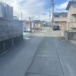 前面道路になります。南東側から撮影しております。