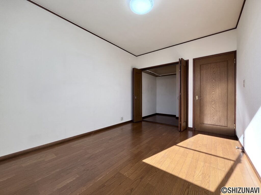 洋室1