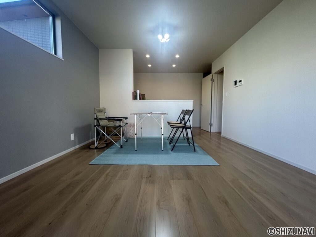 葵区　新築　リビング