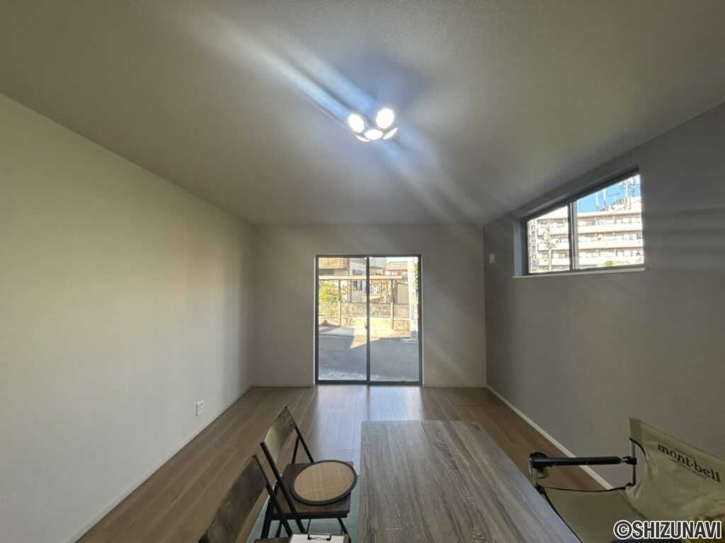 葵区　新築　リビング