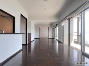 【仲介手数料不要】ディーグランセ鷹匠　13階　4LDKの画像