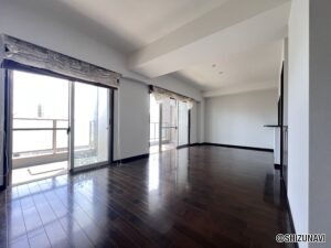 【仲介手数料不要】ディーグランセ鷹匠　13階　4LDKの画像