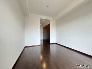 【仲介手数料不要】ディーグランセ鷹匠　13階　4LDKの画像