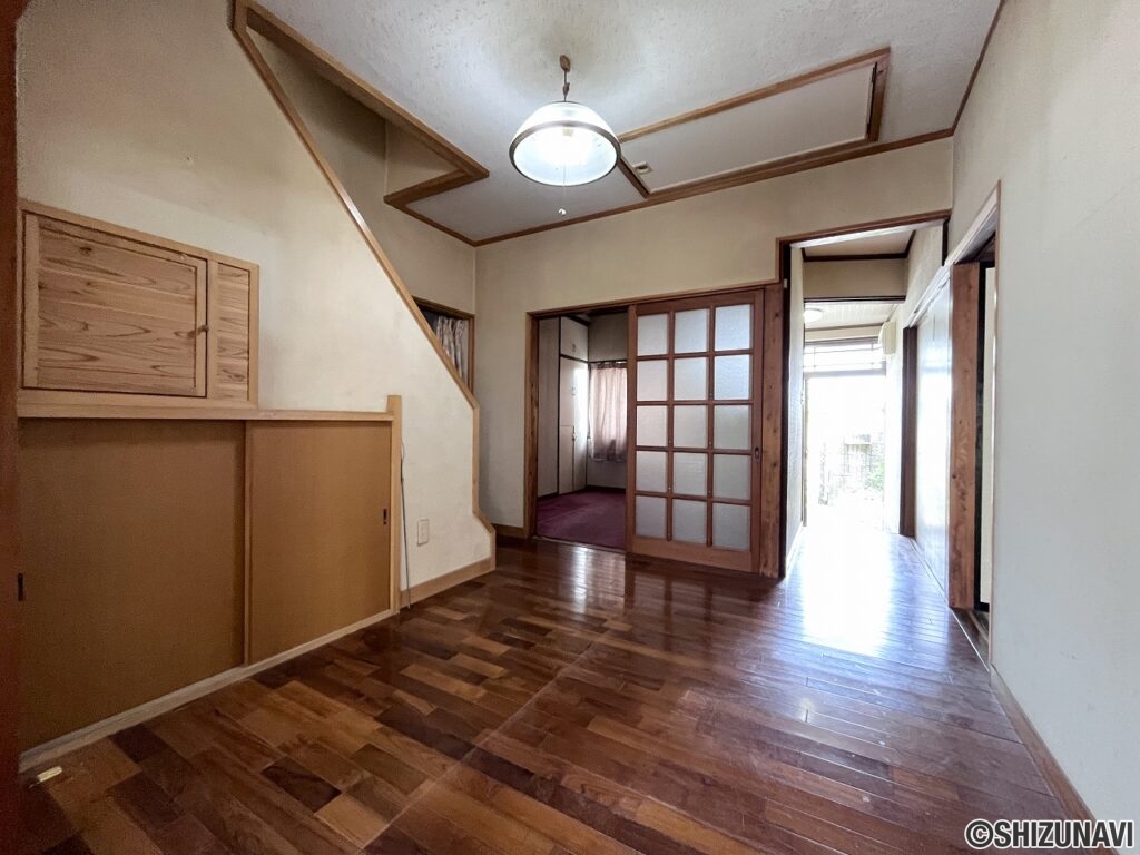 静岡市　清水区三保115-12　室内