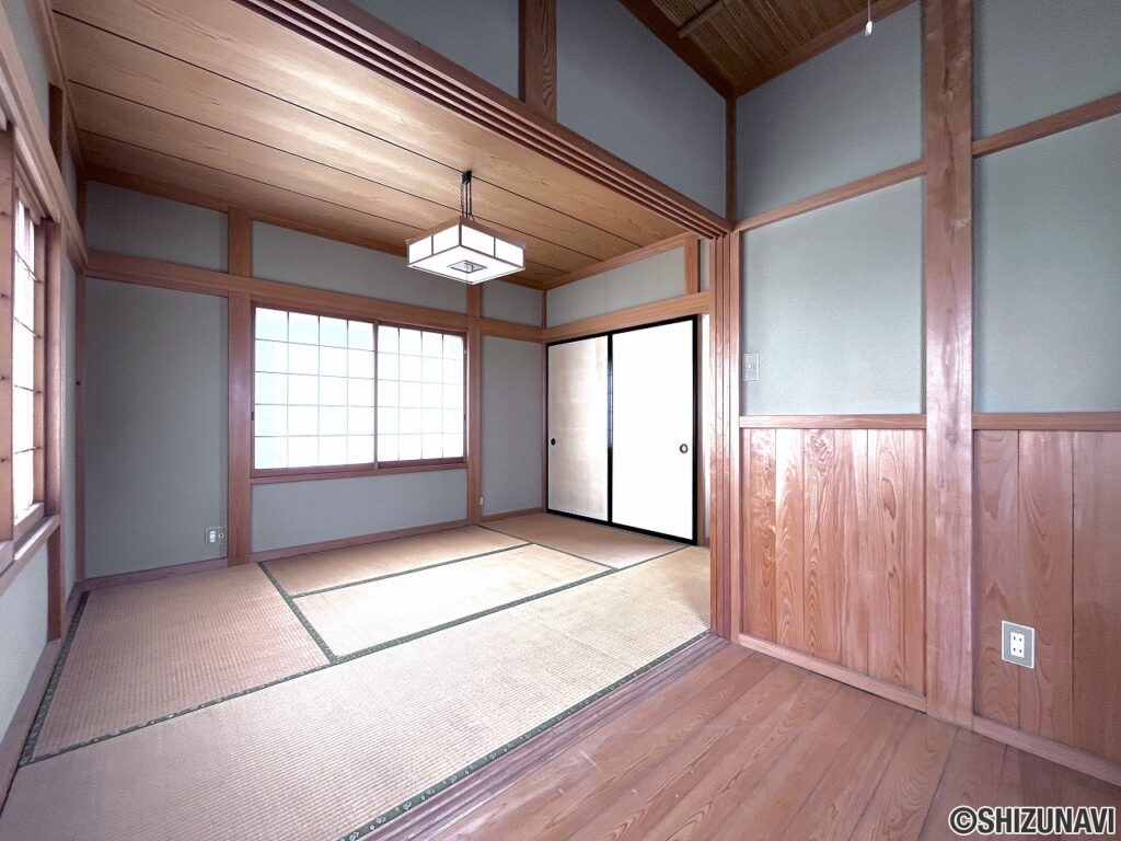 静岡市　清水区三保115-12　室内