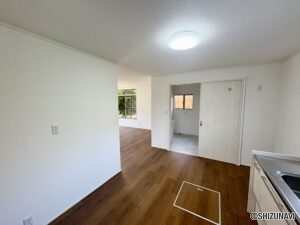ダイニングキッチンです。リビングと直通になっています。