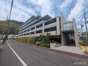 【プレミスト愛宕の杜】　2階・南東向き　ペットとも暮らせますの物件画像