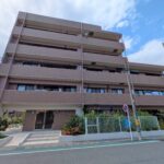 外観。オートロックはございません。