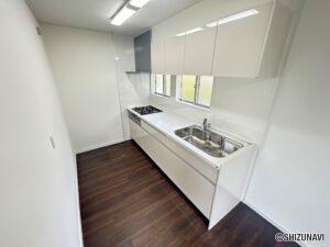 新品交換済キッチン　別角度です。