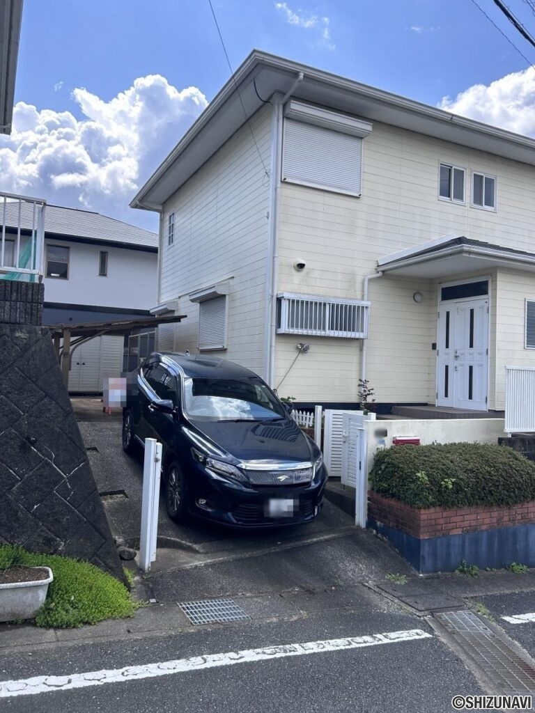 【駐車場】縦列２台駐車可能です